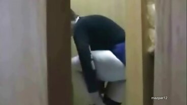 הדוגיסטייל של סרטי סקס חינם אבא ובת אלנה קושקה ארוכת השיער של Teen Chick