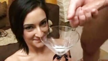 ברונטית ג'יל קאסידי מתגרה בגופה המדהים מצלמות סקס חיות לפני אוננות סולו